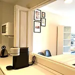 - Marina Banus, Puerto Banus, 2br Terrace, Parking & Pool * Μαρμπέλλα