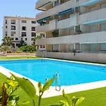 - Marina Banus, Puerto Banus, 2br Terrace, Parking & Pool Μαρμπέλλα