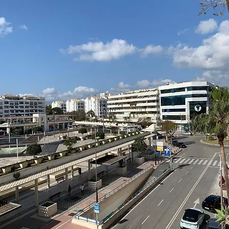 - Marina Banus, Puerto Banus, 2br Terrace, Parking & Pool Apartament