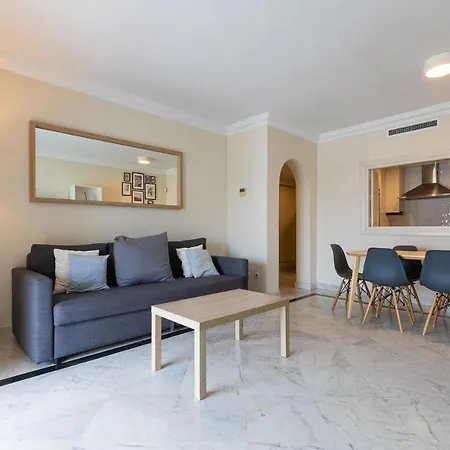 Marbella Home Rentals - Marina Banus, Puerto Banus, 2Br Terrace, Parking & Pool Apartament Marbella