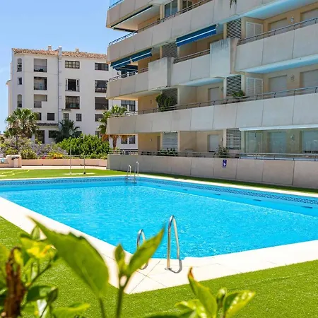 - Marina Banus, Puerto Banus, 2br Terrace, Parking & Pool Marbella