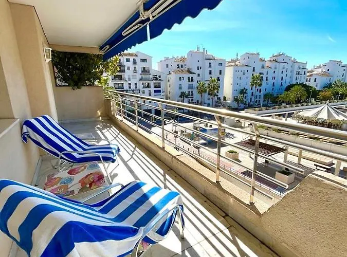- Marina Banus, Puerto Banus, 2br Terrace, Parking & Pool * Marbella