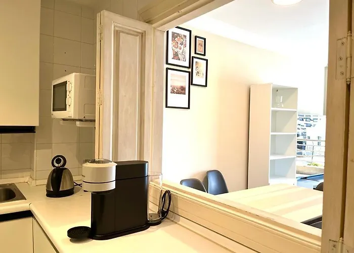 - Marina Banus, Puerto Banus, 2br Terrace, Parking & Pool * Marbella