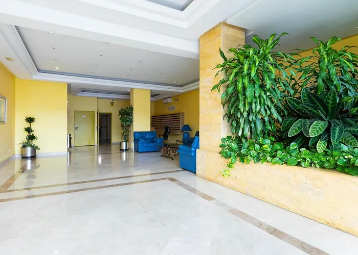 - Marina Banus, Puerto Banus, 2br Terrace, Parking & Pool