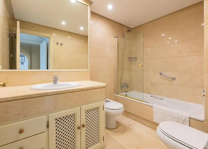 - Marina Banus, Puerto Banus, 2br Terrace, Parking & Pool