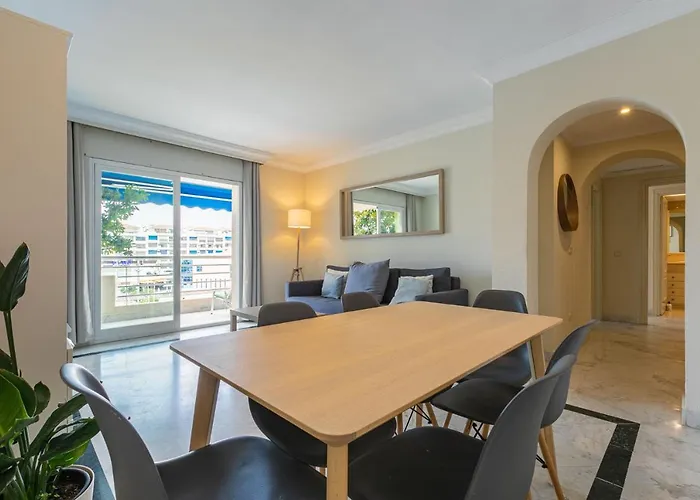 Apartamento - Marina Banus, Puerto Banus, 2br Terrace, Parking & Pool Marbella