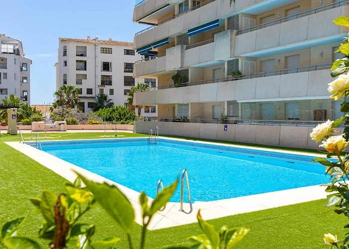 - Marina Banus, Puerto Banus, 2br Terrace, Parking & Pool Marbella