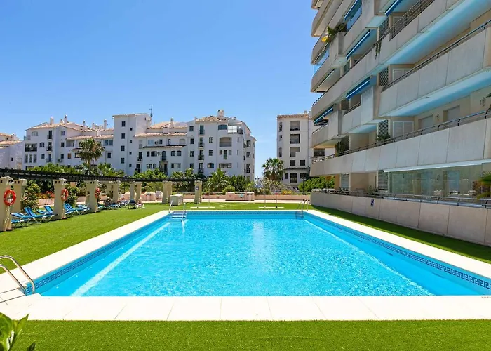 Apartament - Marina Banus, Puerto Banus, 2br Terrace, Parking & Pool *
