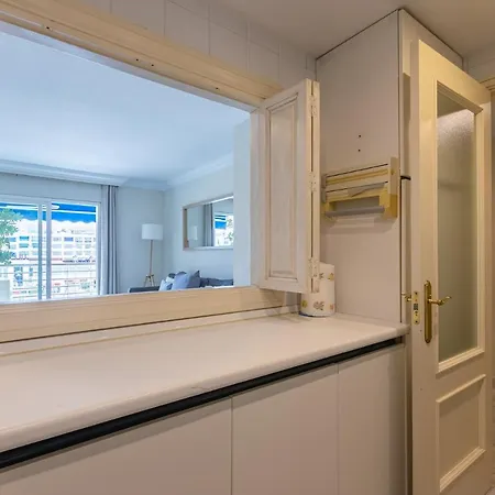 Marbella Home Rentals - Marina Banus, Puerto Banus, 2Br Terrace, Parking & Pool